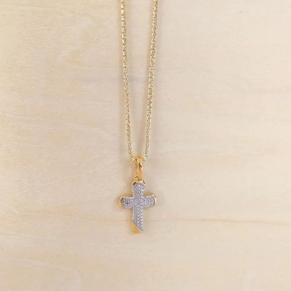 Cross Pendant on 20" Chain - Picture 2 of 7